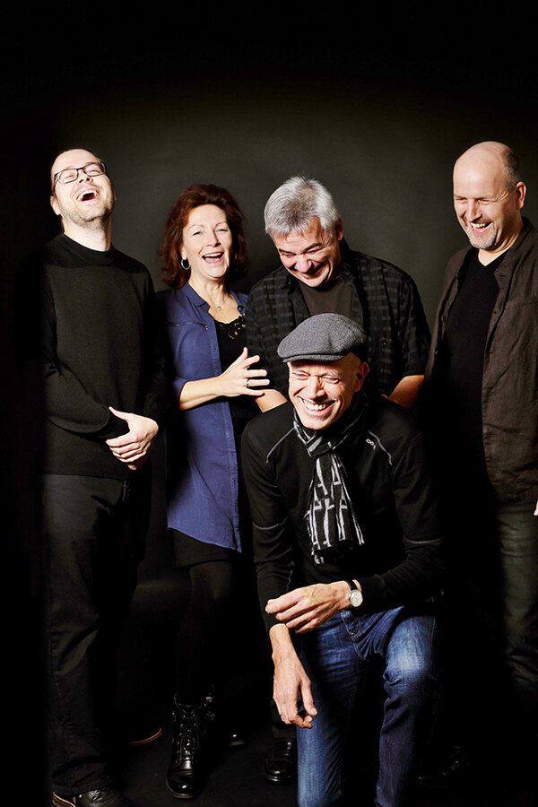 Bild vergr&ouml;&szlig;ern: Folk-Band (Black Eye)