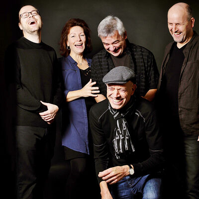 Folk-Band (Black Eye)